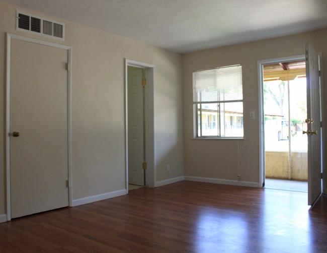 Interior Photo - Del Mar Apartments