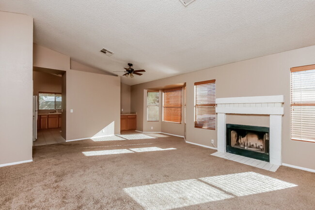 Building Photo - 3618 W Creedance Blvd