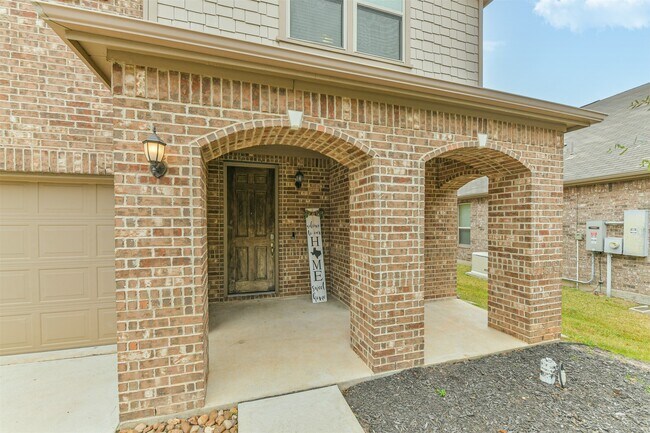 Building Photo - 2036 Elkington Cir