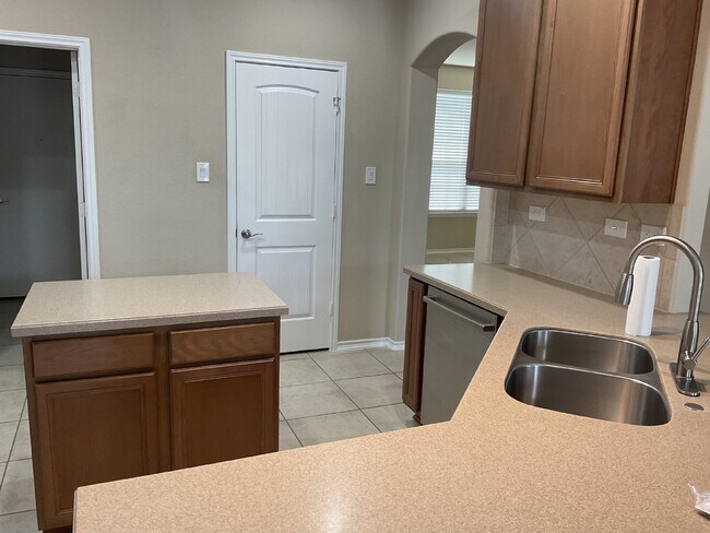 Foto del edificio - Gorgeous 4/2.5 Home for Rent