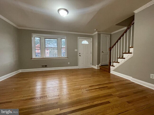 Building Photo - 5734 Edgepark Rd