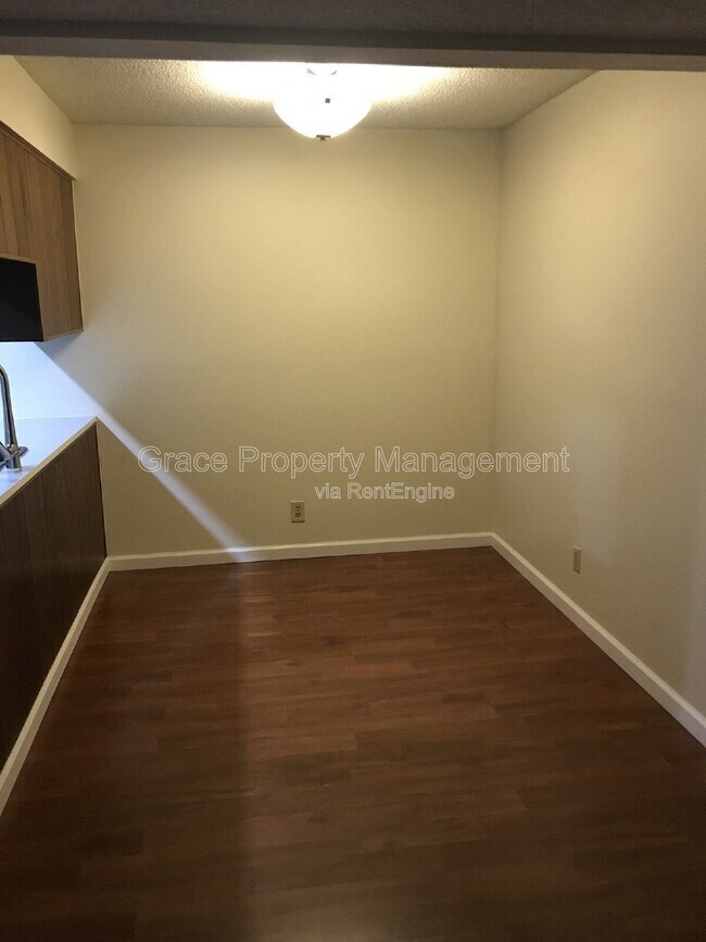Foto del edificio - 7395 E Eastman Ave