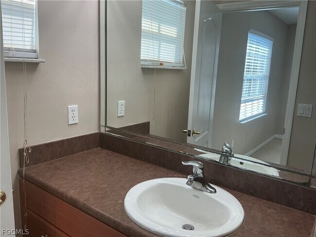Foto del edificio - 8554 Athena Ct
