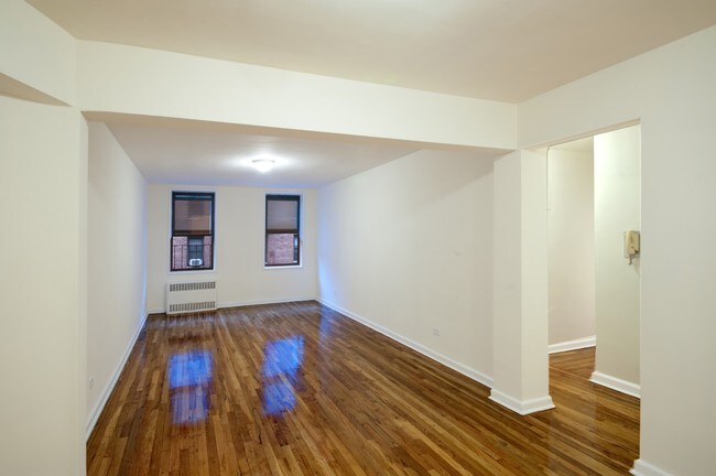 Building Photo - 83-20 141st St