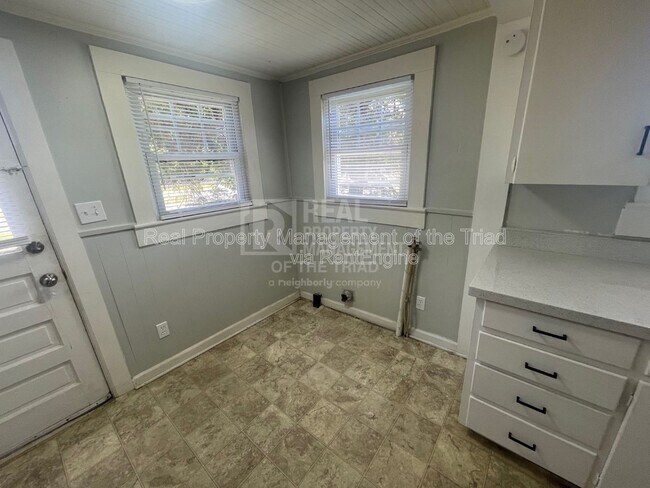 Foto del edificio - 907 W Cooksey Dr