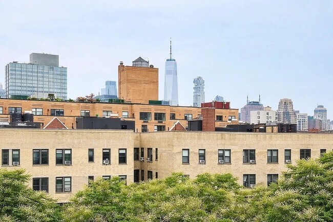 Foto del edificio - 325 E 5th St