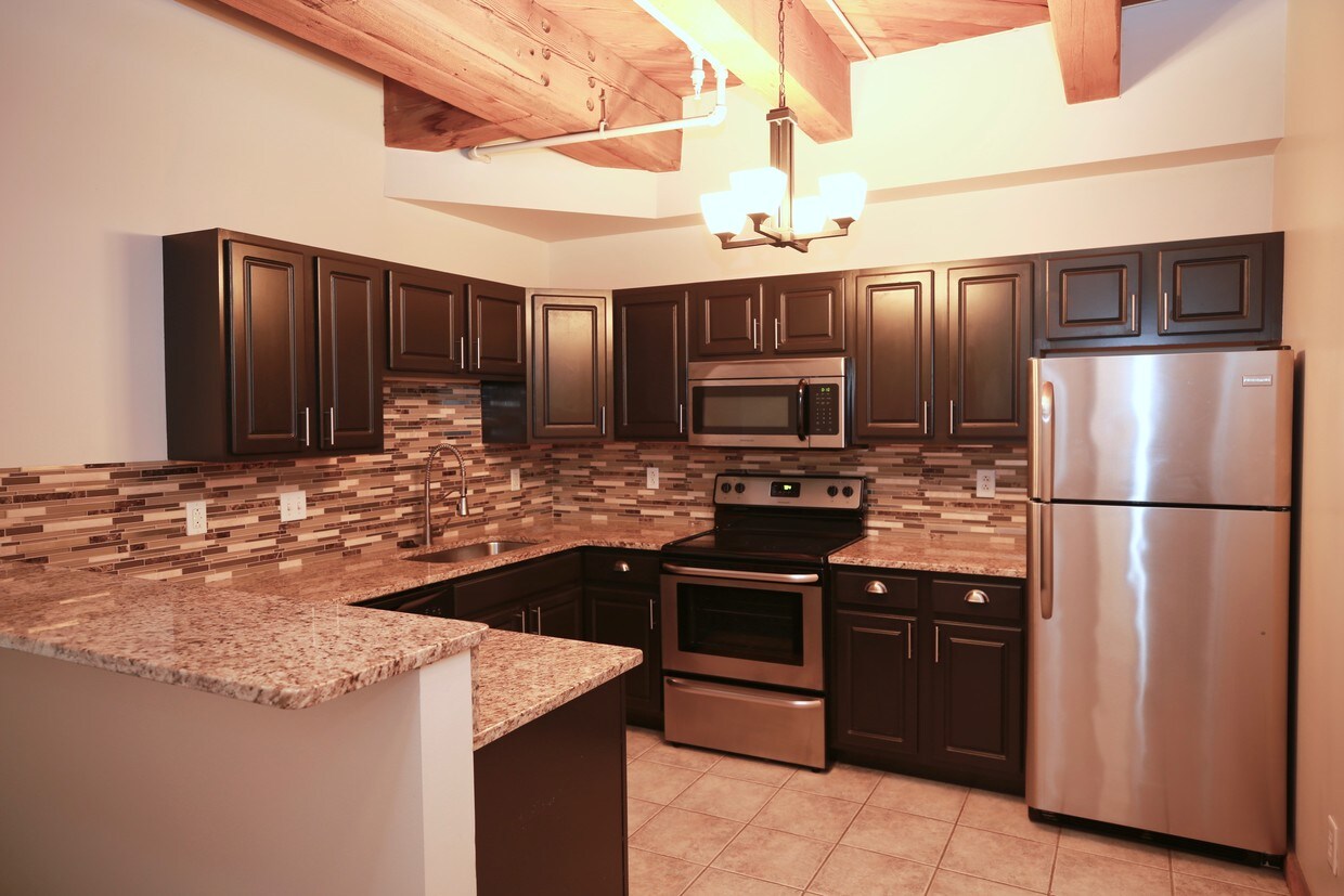 Bridgeview Apartments 1300 W 9th St Cleveland, OH Apartments for