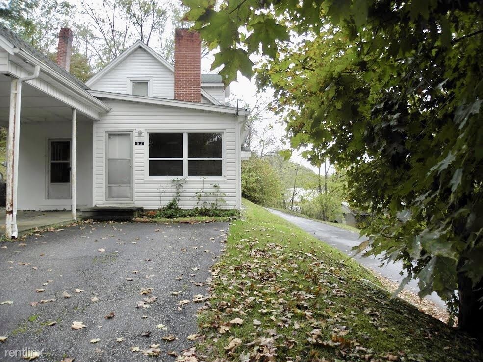 Primary Photo - 3 br, 1.5 bath House - 83 Bakers Lane