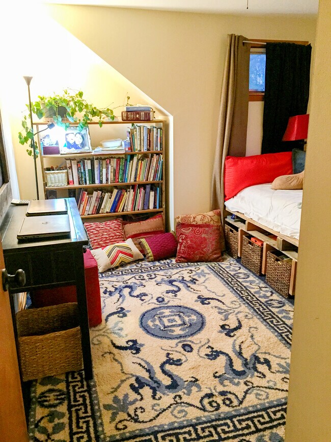 Foto del edificio - 4844 N Iroquois Ave