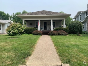 Building Photo - 430 Forest Pl