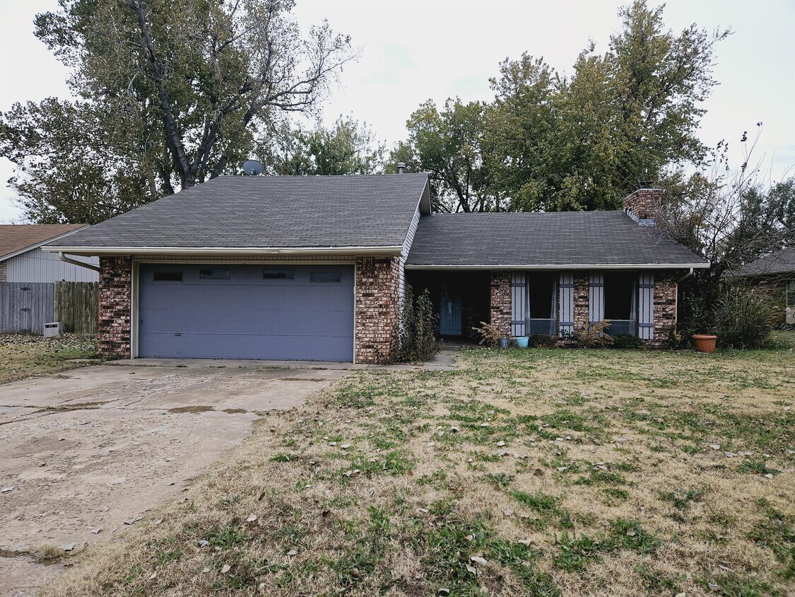 1809 Denim Ln, Enid, OK 73703 House Rental in Enid, OK