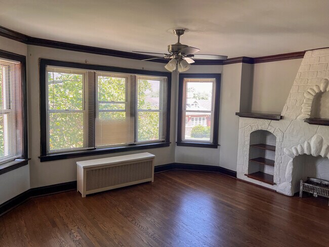 Foto del edificio - 1526 W 89th St