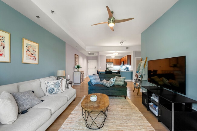 Foto del edificio - 325 E Paces Ferry Rd NE