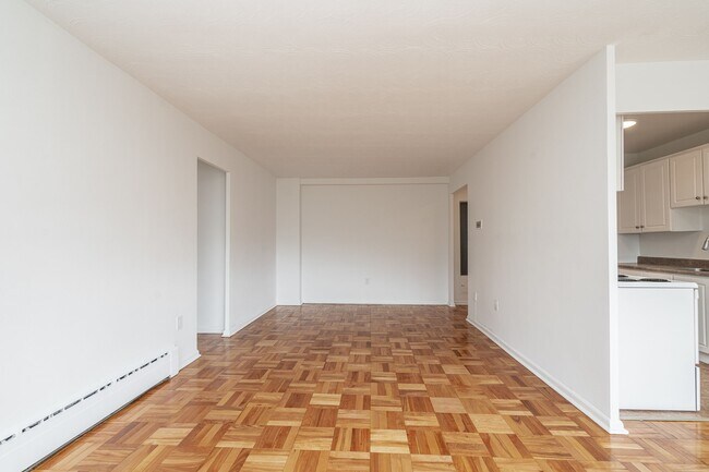 Photo du bâtiment - 5 Mallory Gardens