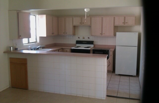 Foto del edificio - 2345 W Jefferson St