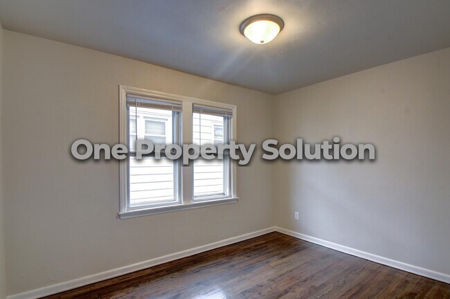 Foto del edificio - 2320 Pierce St