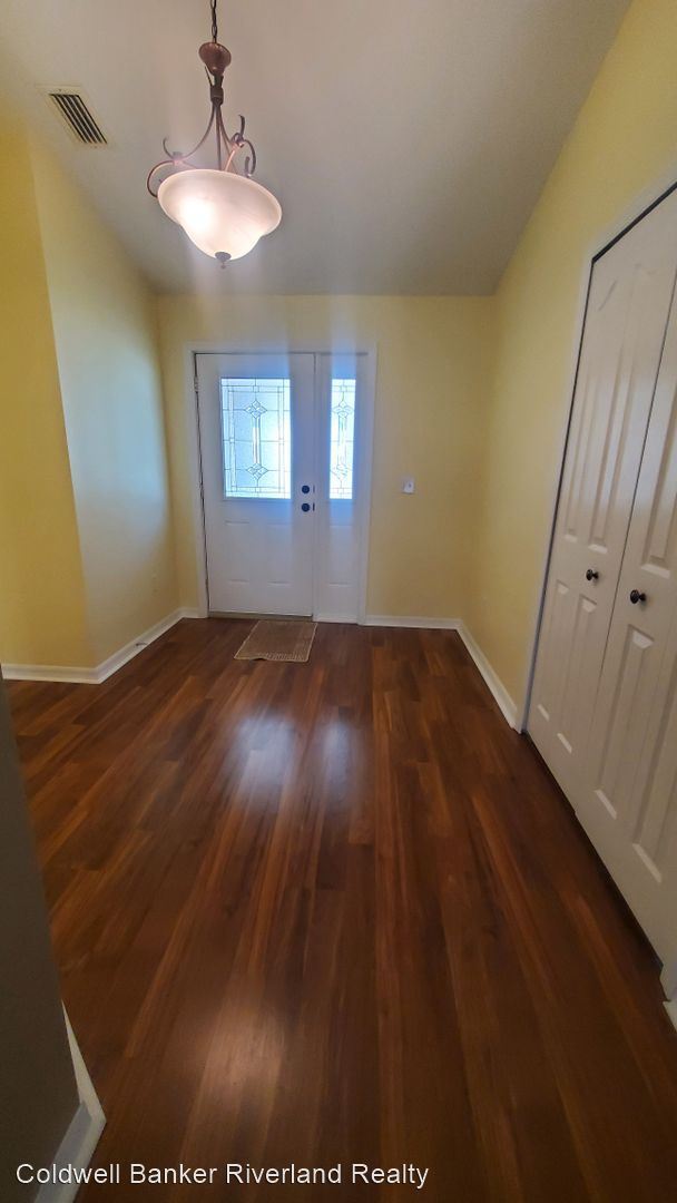 Building Photo - 3 br, 2 bath House - 14285 SW 20TH PLACE
