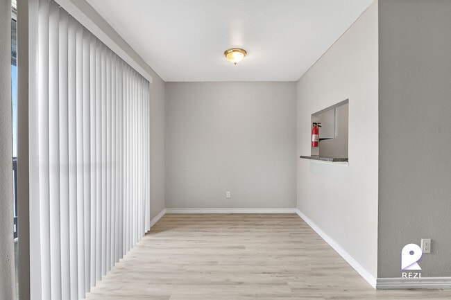 Building Photo - 2602 21st St N