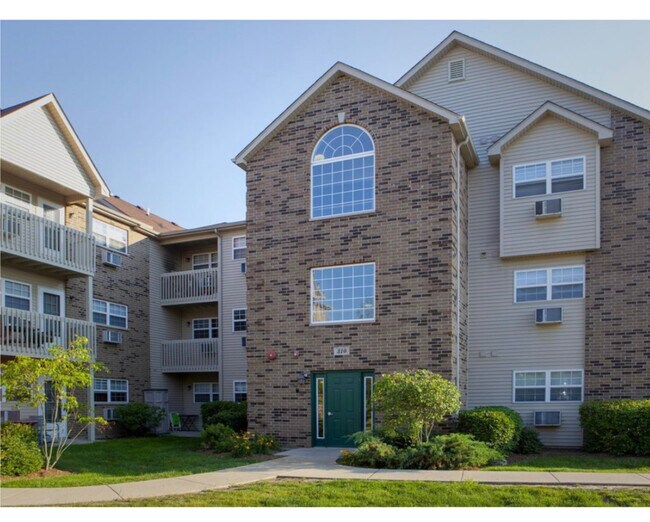 Building Photo - 310 Cunat Blvd