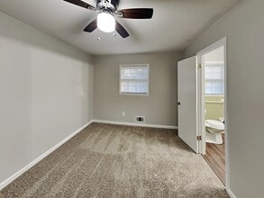 Building Photo - 3660 Scarlet Dr