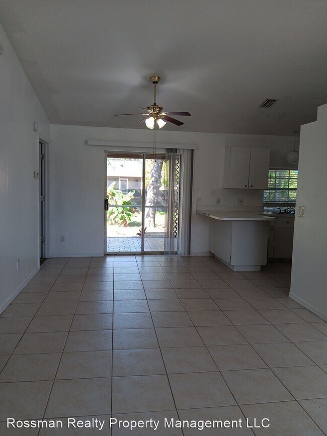 Foto del edificio - 3 br, 2 bath House - 22420 Cezane Ave