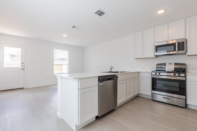 Building Photo - 6749 Marble Rdg
