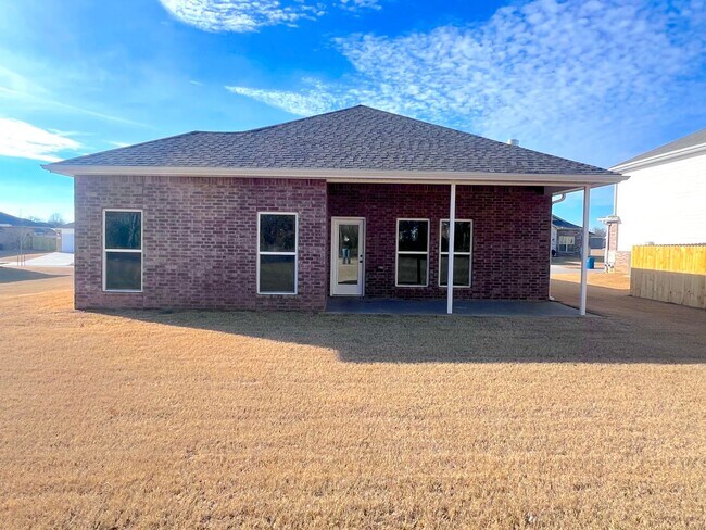 Foto del edificio - New 3 Bedroom In Webb City!