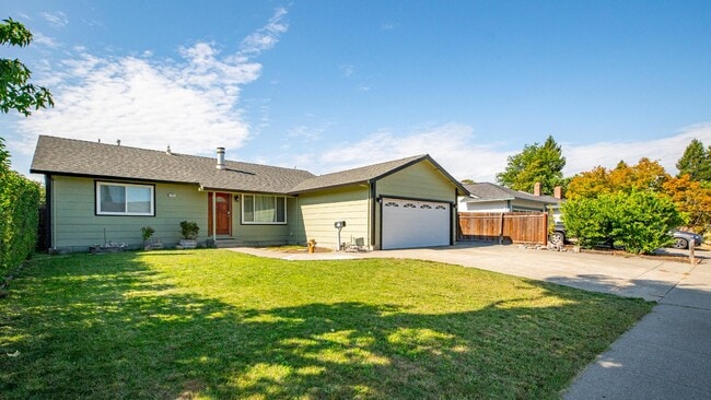 Building Photo - 1623 Oneel Dr