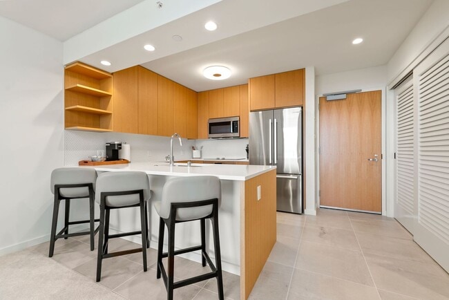 Foto del edificio - Sky Ala Moana (West) #3305 - Fully Furnished 1 BR/1 BA/1 Parking