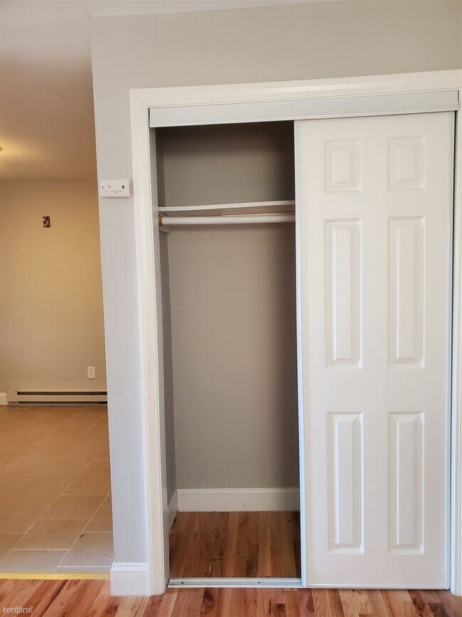 Building Photo - Studio, 1 bath  - 148 Bradford Ave 1