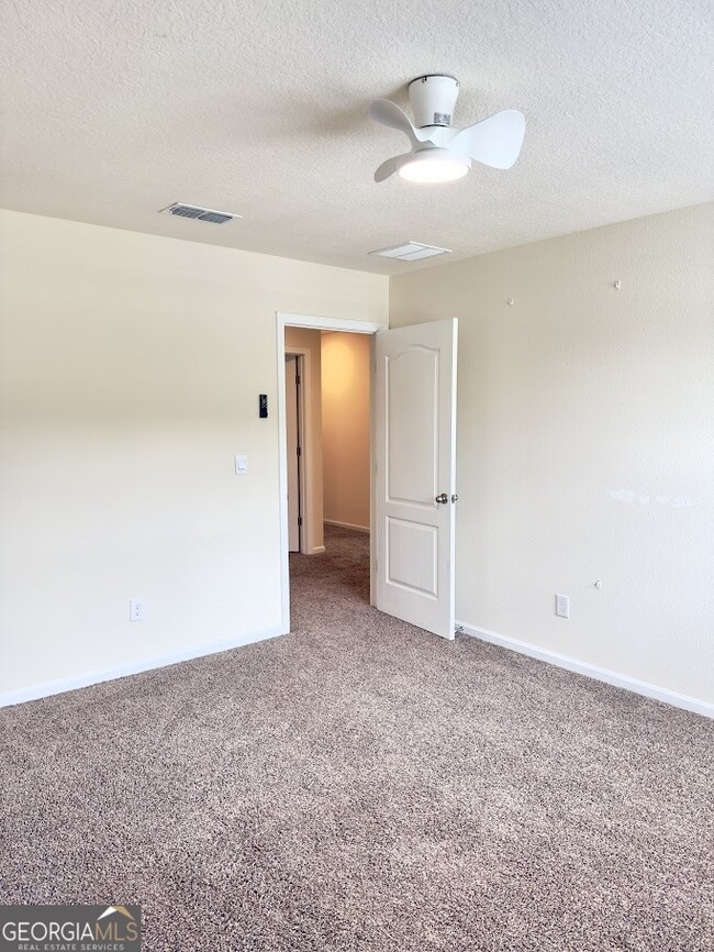 Building Photo - 124 Teakwood Dr