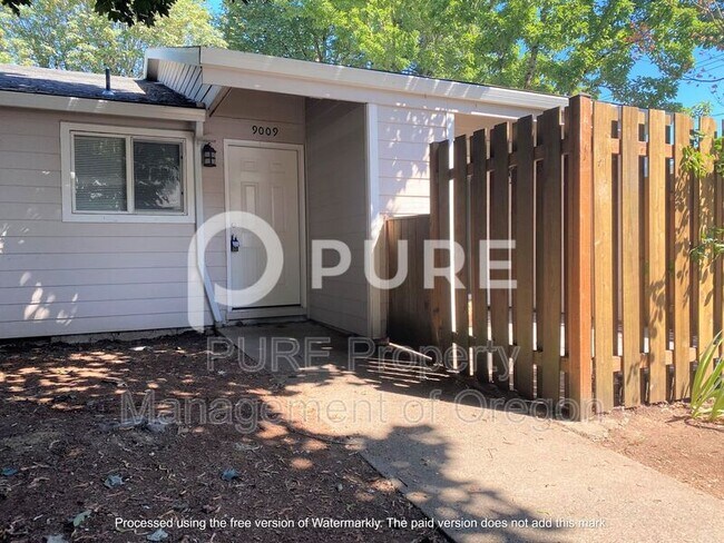 Building Photo - 9009 SE Clackamas Rd