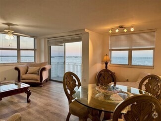 Building Photo - 770 Claughton Island Dr