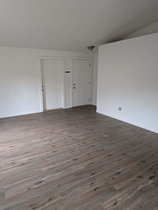 Building Photo - 790 SE Kierra Pl