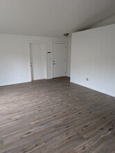 Building Photo - 790 SE Kierra Pl