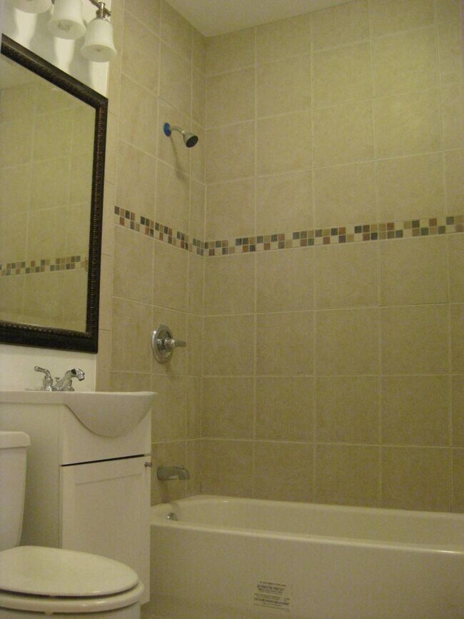 Foto del edificio - 3638 W Diversey Ave