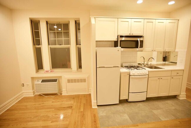 Foto del edificio - 61 W 10th St