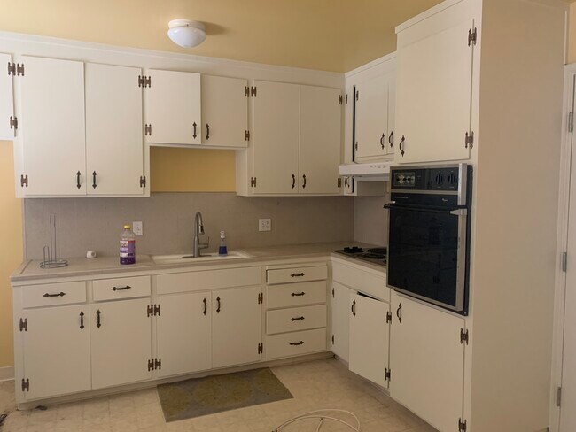 Building Photo - 2493 Marchese Way