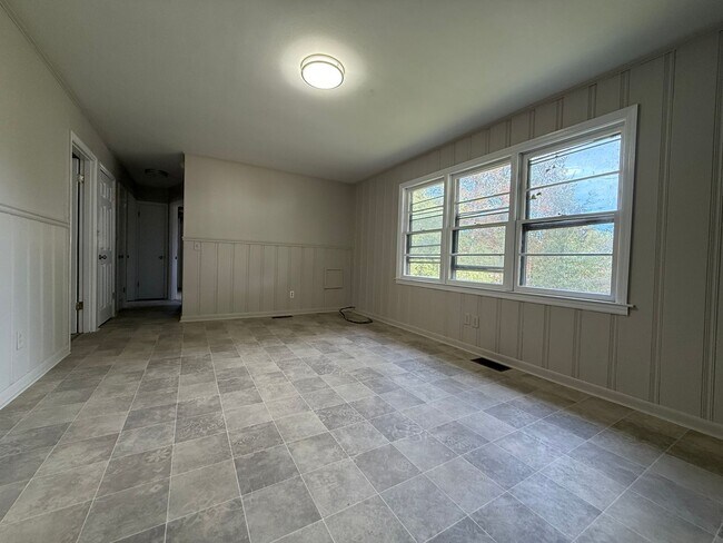 Foto del edificio - 4 Bedroom/2 Bath Home for Rent