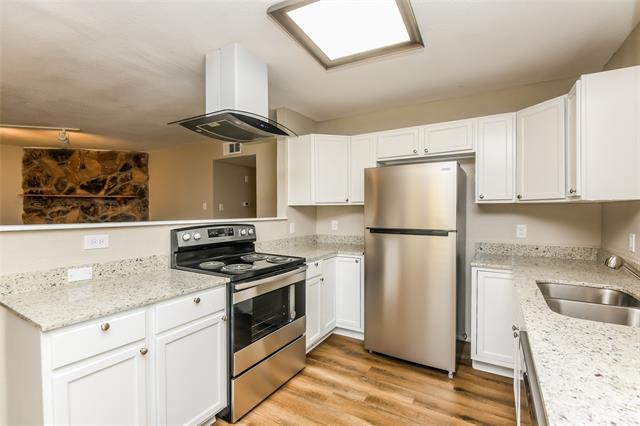 Building Photo - 908 Sugar Plum Ln