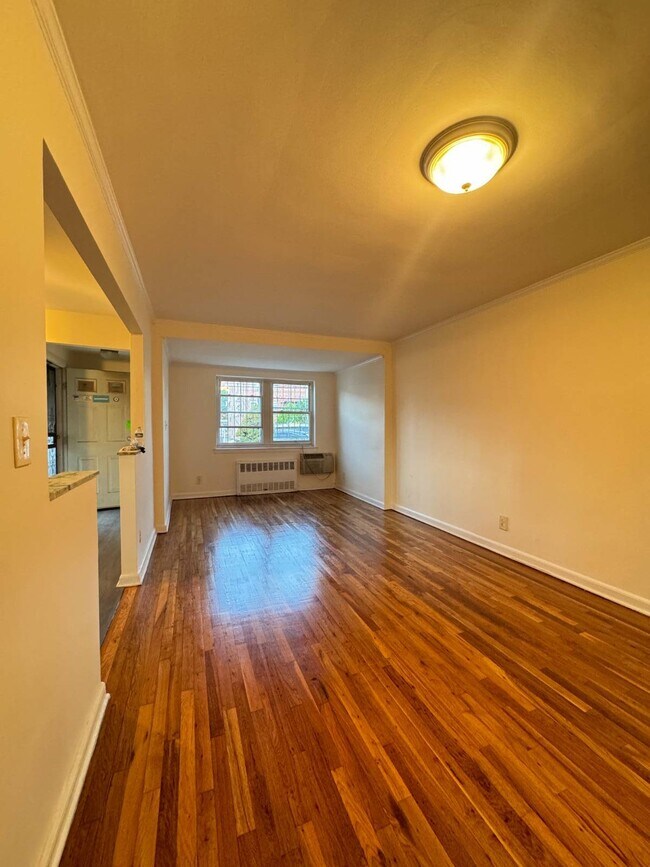 Foto del edificio - 2466 W 3rd St