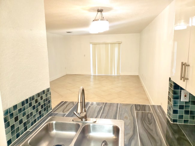 Foto del edificio - 19344 SW 103rd Ct