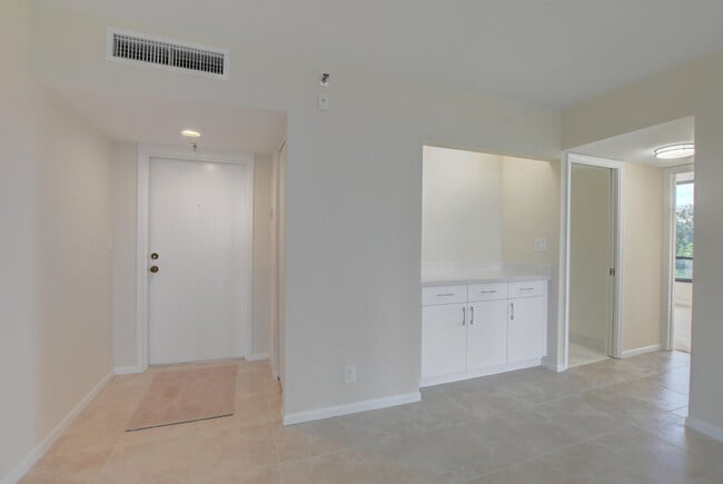 Foto del edificio - 6797 Willow Wood Dr