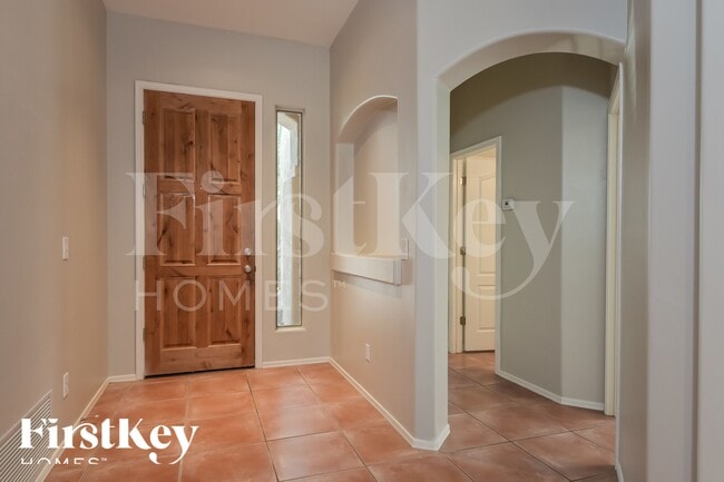 Foto del edificio - 8551 N Rolling River Dr
