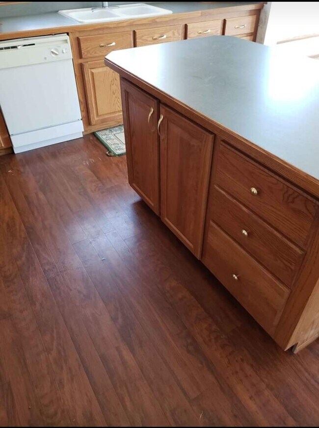 Kitchen - 9379 Grove Springs Rd