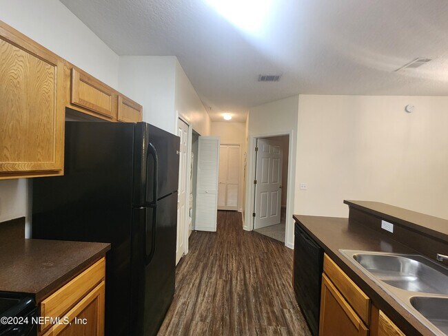 Foto del edificio - 3690 Kirkpatrick Cir
