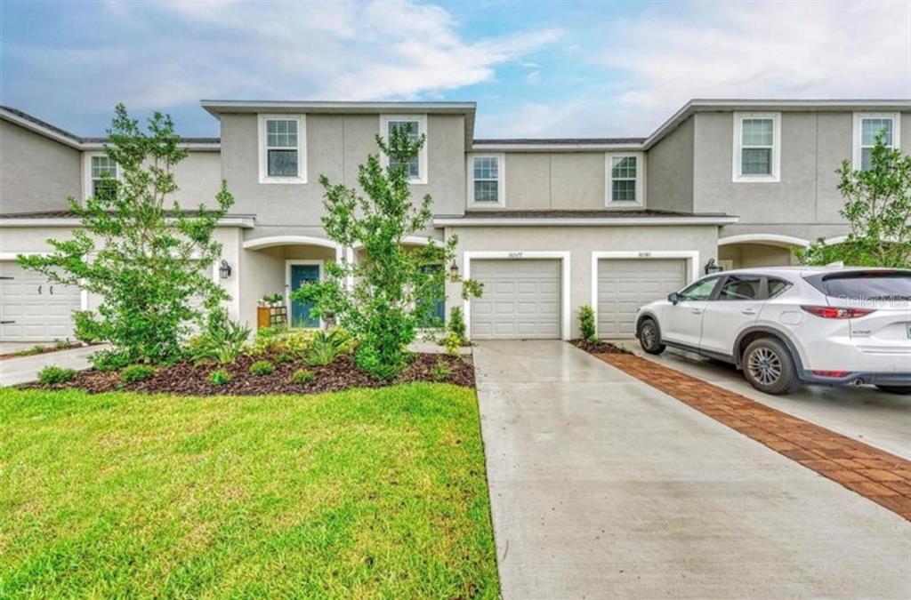 Foto principal - 10577 Oakside Dr