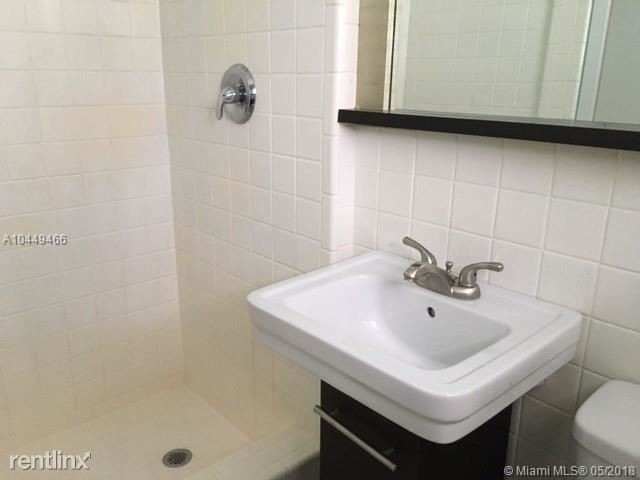 Building Photo - 3 br, 2 bath House - 814 S 26th Ave
