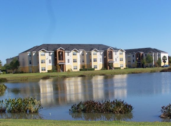 Foto principal - Sand Lake Pointe Apartments