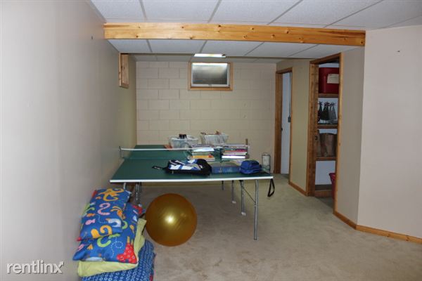 Building Photo - 1203 Adams Dr